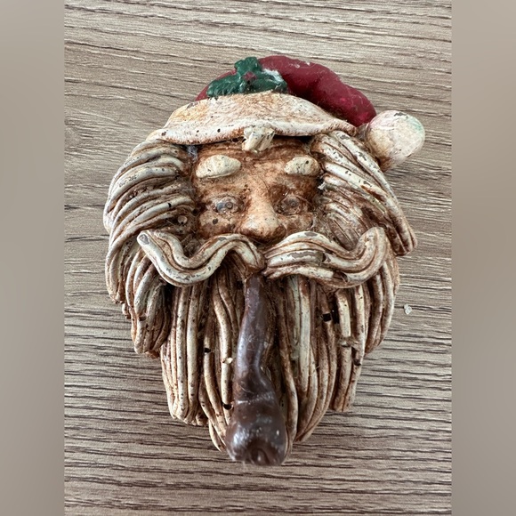 Vintage pecan resin Santa head - Picture 3 of 3